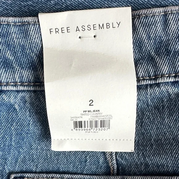 Stylish Blue Wide-Leg Women's Jeans - Picture 4 of 5